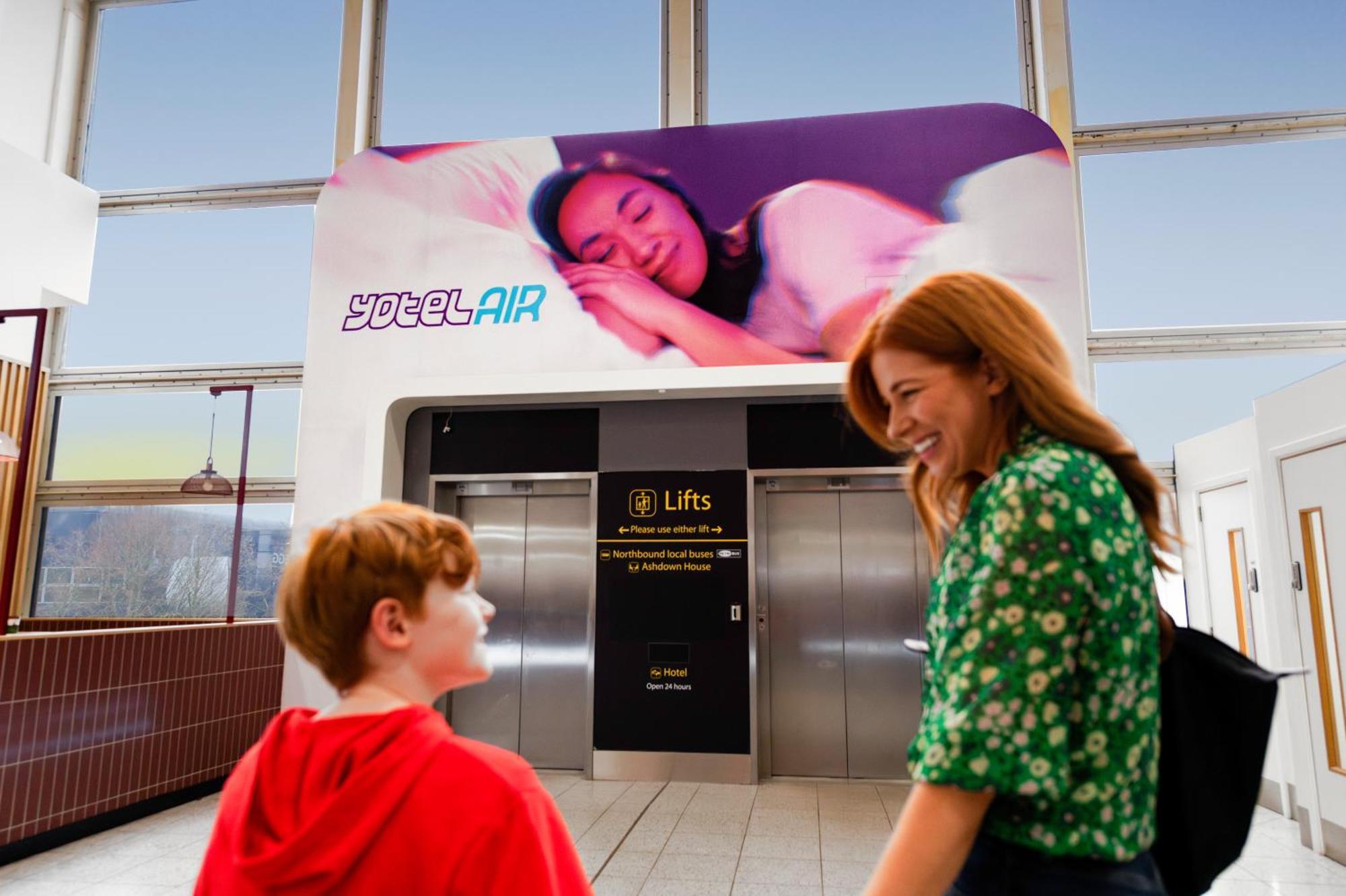 Yotelair London Gatwick Airport Horley Exterior foto